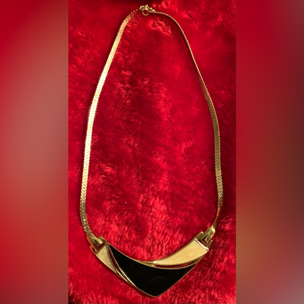 Vintage Trifari V Shape Necklace